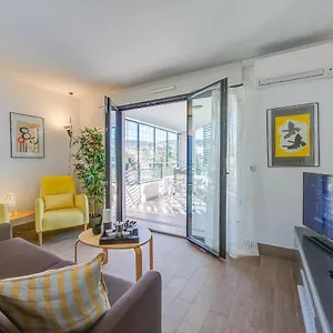 Liberation - Happy Apartment